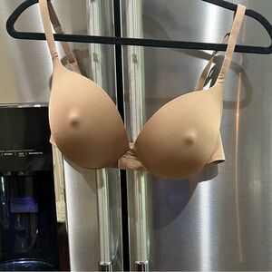 SKIMS ultimate push-up  nipple bra. BNWT